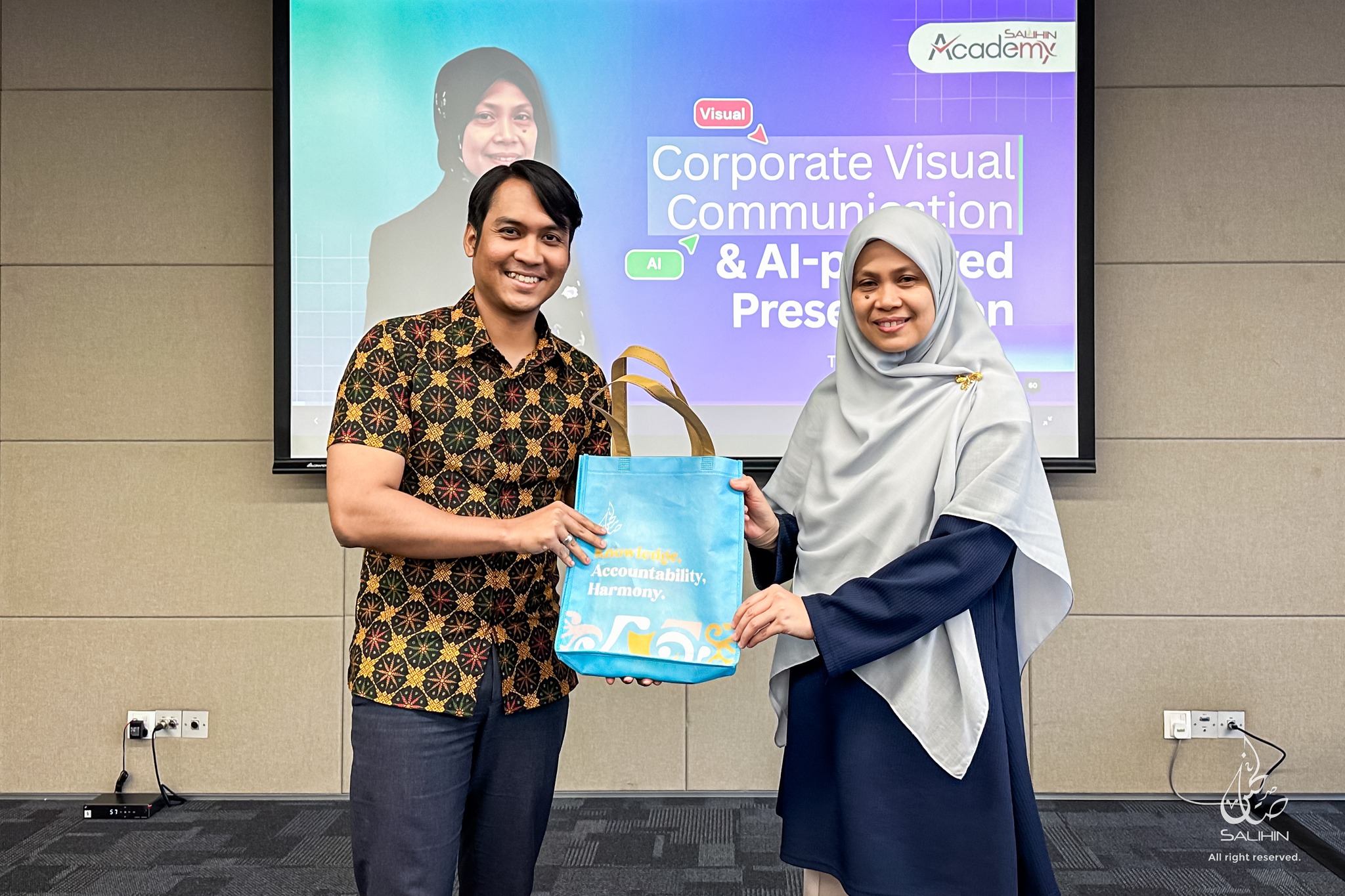 Mastering Canva: Corporate Visual Communication & AI-Powered Presentation